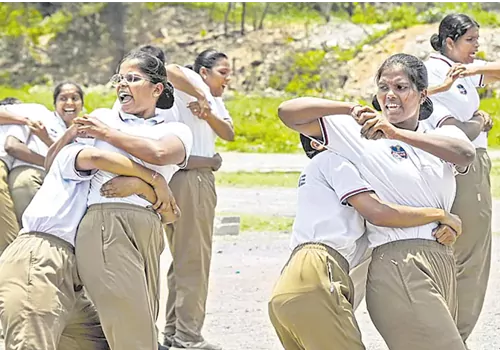 స్వాట్ తో తెలంగాణ సర్కార్ కు ప్రశంసలు