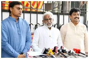 2024 ఎన్నికల్లో ఈవీఎంలపై అనుమానాలు..ఈసీని కలిసిన వైసీపీ నేతలు